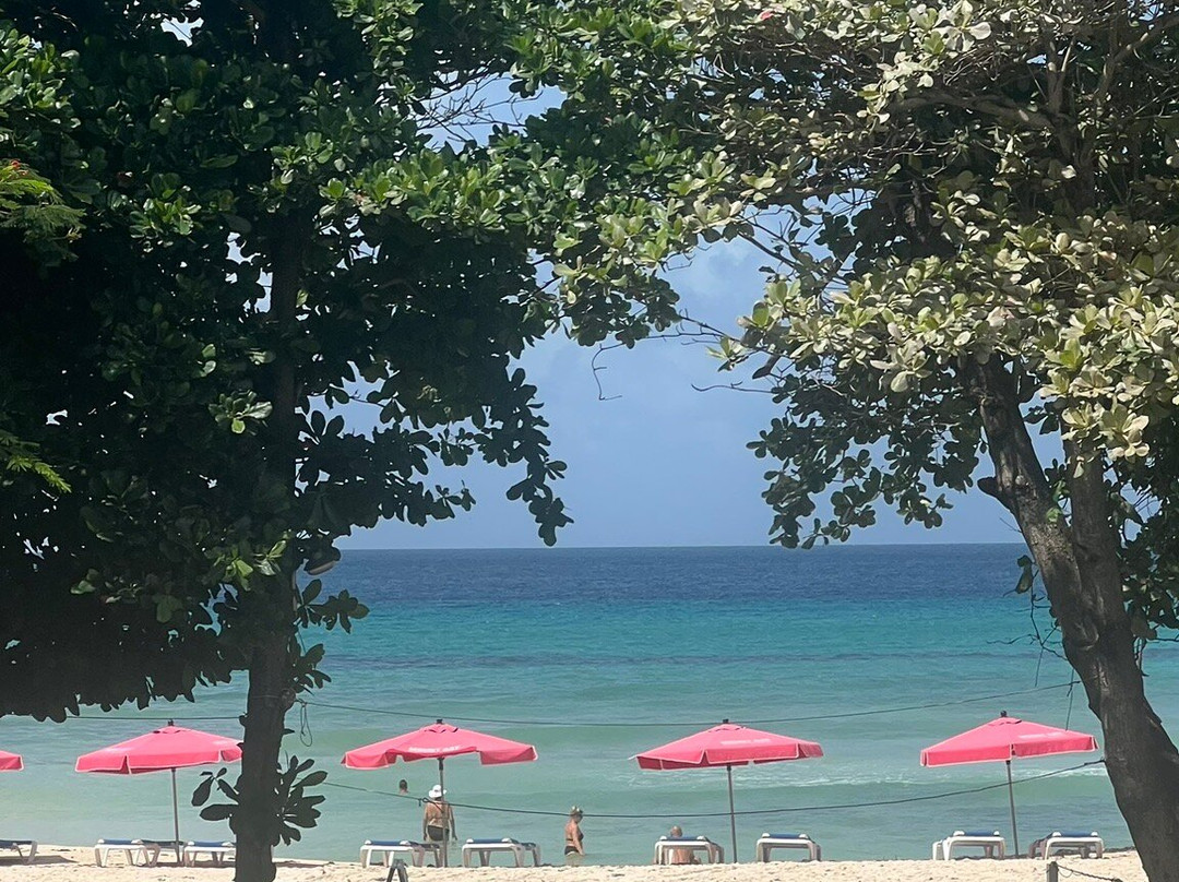 Southern Surf Beach Apartments主图