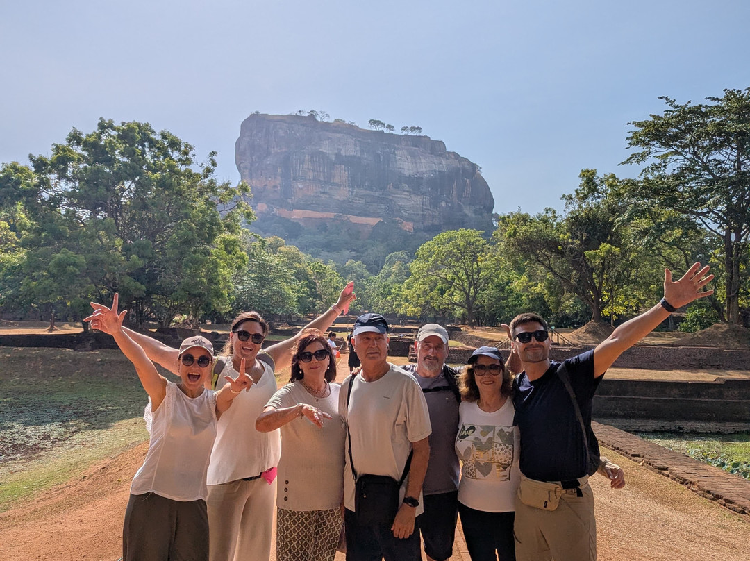 Smile and Drive Tours-赛杜瓦必去景点