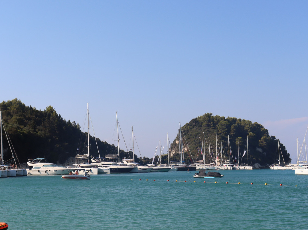 Harami Beach-Lakka必去景点