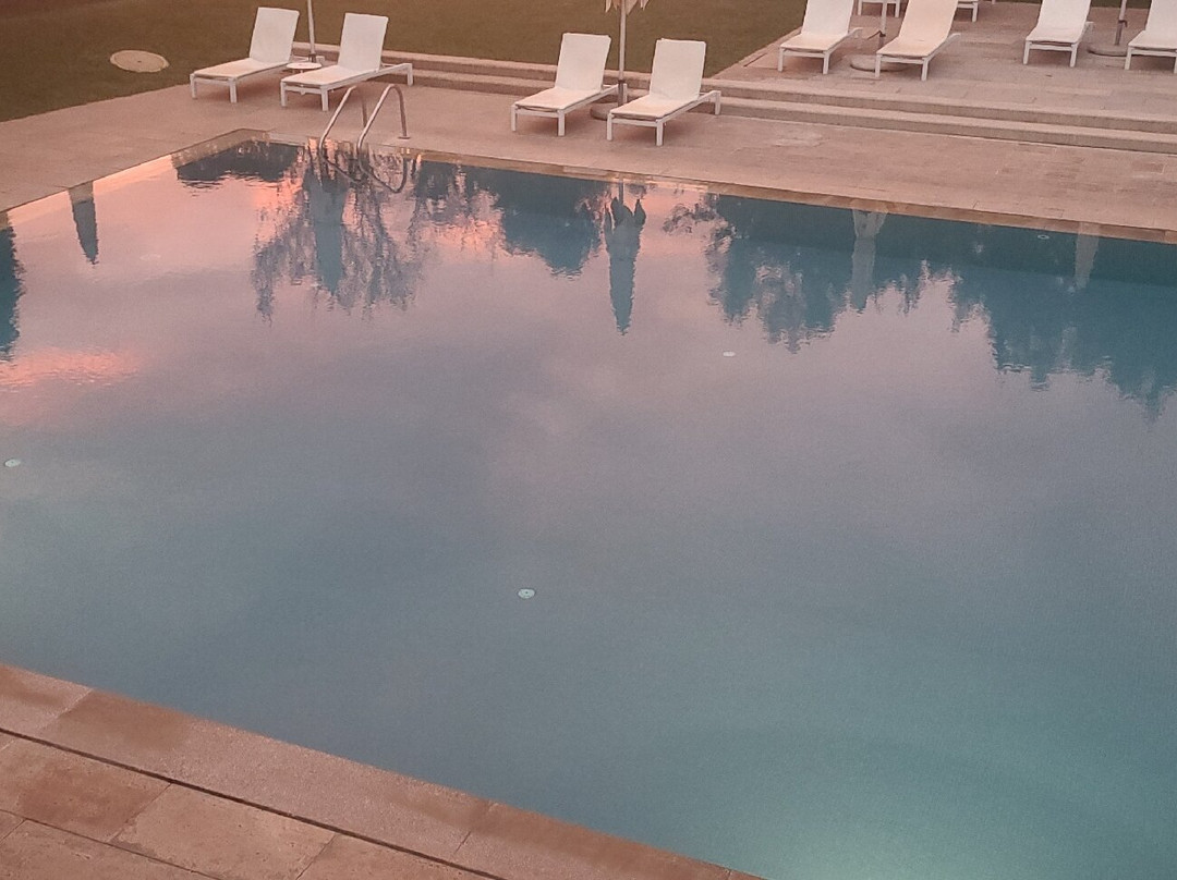 欧洲塔维拉酒店主图