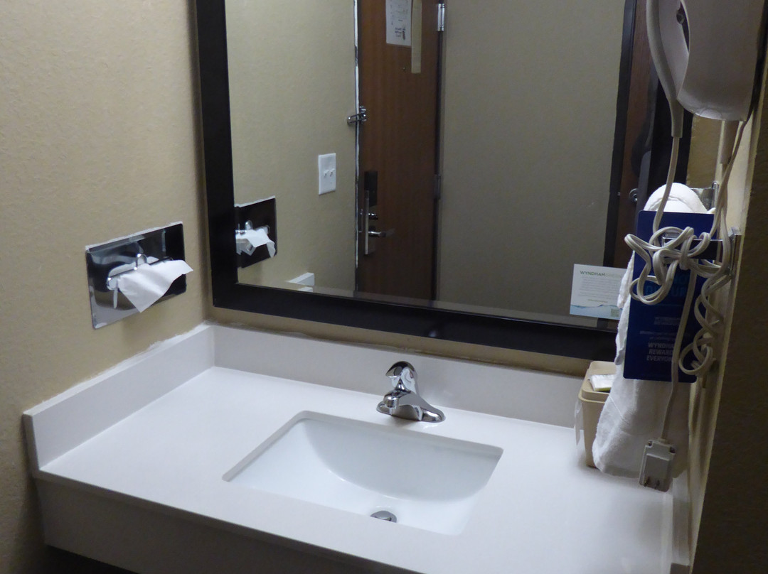 Super 8 by Wyndham Monee主图