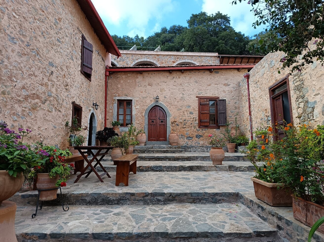 Monastery of Kremasta-Neapoli必去景点