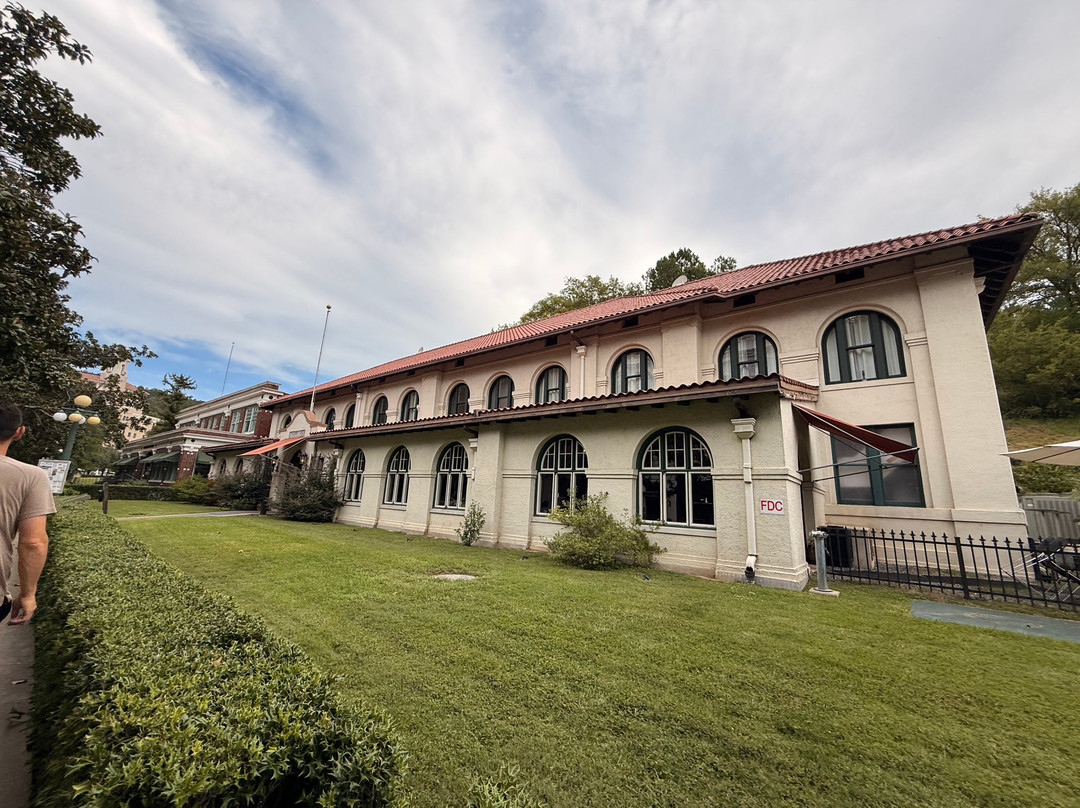 Bathhouse Row-温泉城必去景点