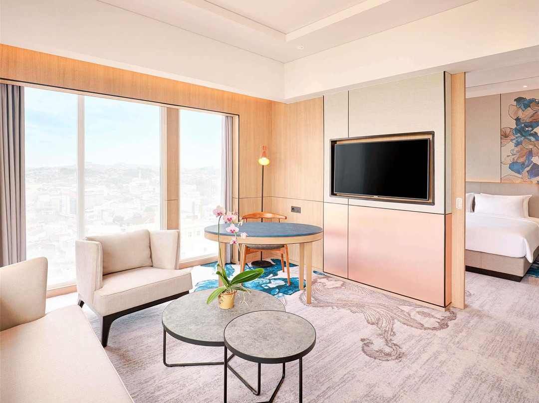 三马林达美居酒店主图