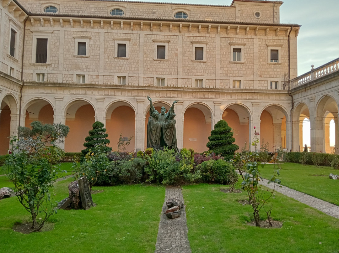 Chiostro d'ingresso
