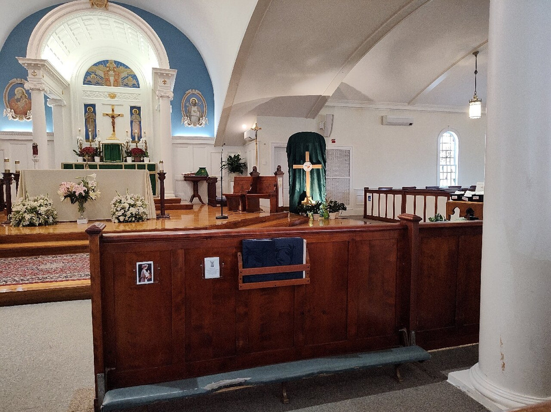 St. Francis Xavier Parish-海恩尼斯必去景点