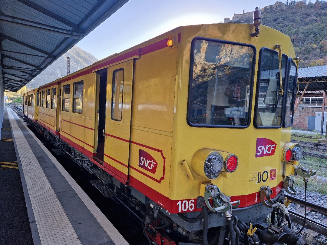 Le Train Jaune-Villefranche-de-Conflent必去景点
