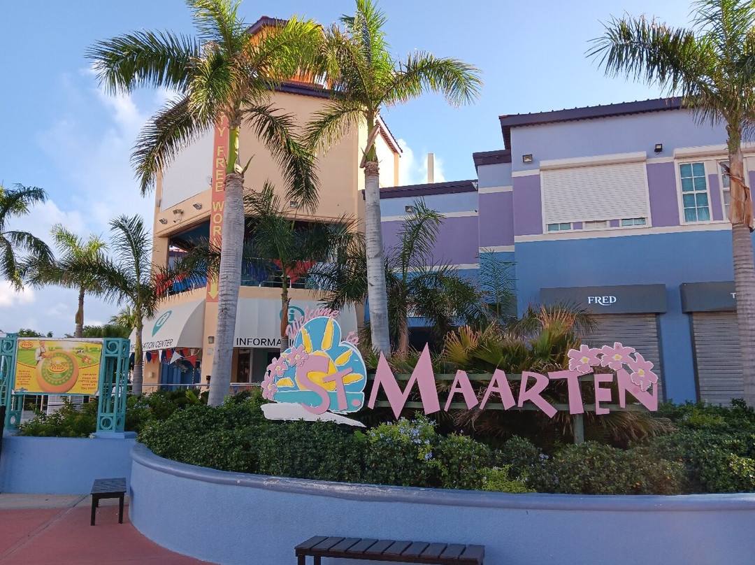 Harbour Point Village-菲利普斯堡必去景点