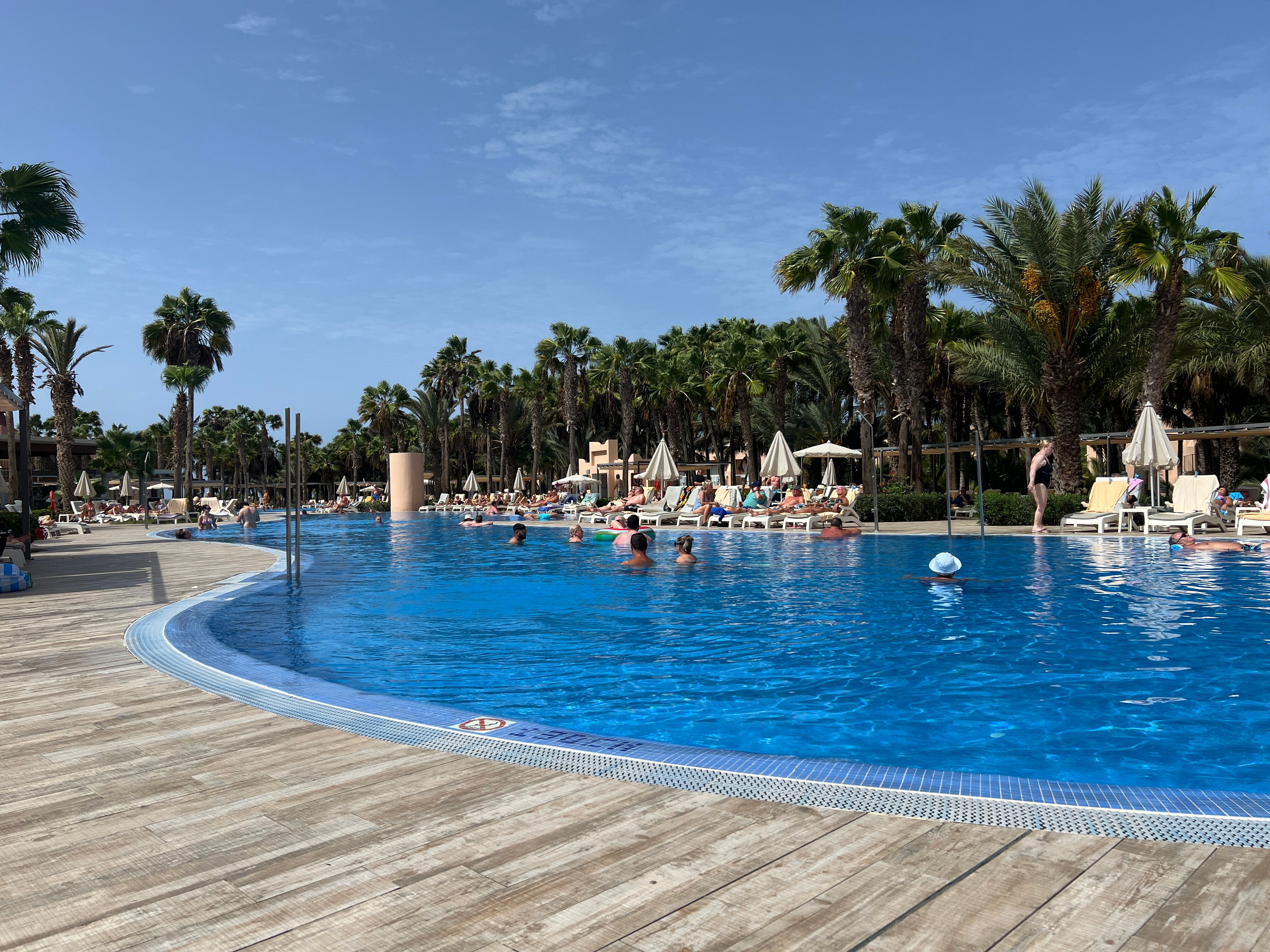 里尤弗娜娜俱乐部酒店 - 全包式-泳池