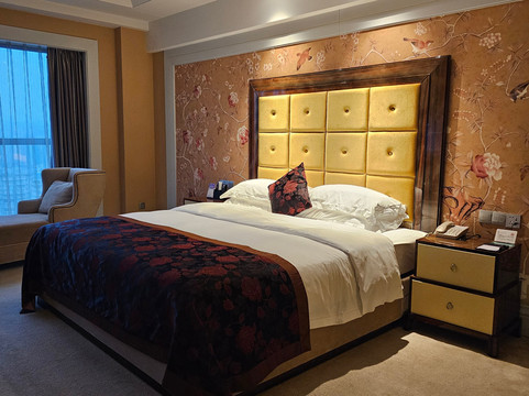 兴义富康国际酒店（桔山广场梦乐城购物中心店）主图