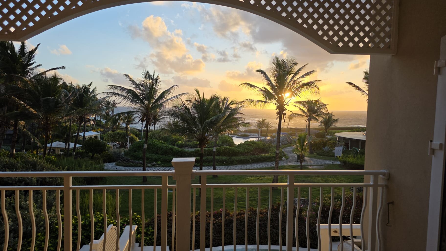 The Crane Resort-官方