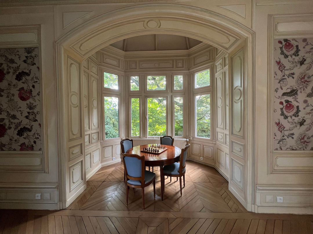 洛泽尔城堡酒店主图