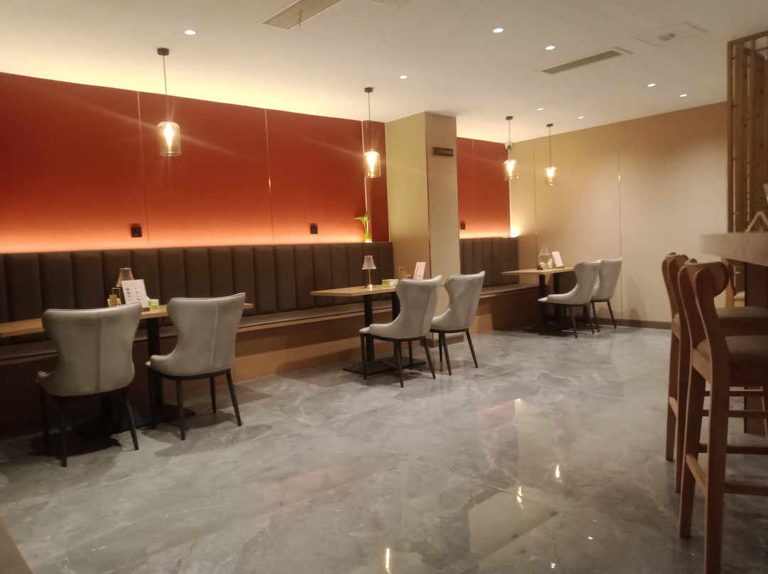Jiuding Joy Hotel主图
