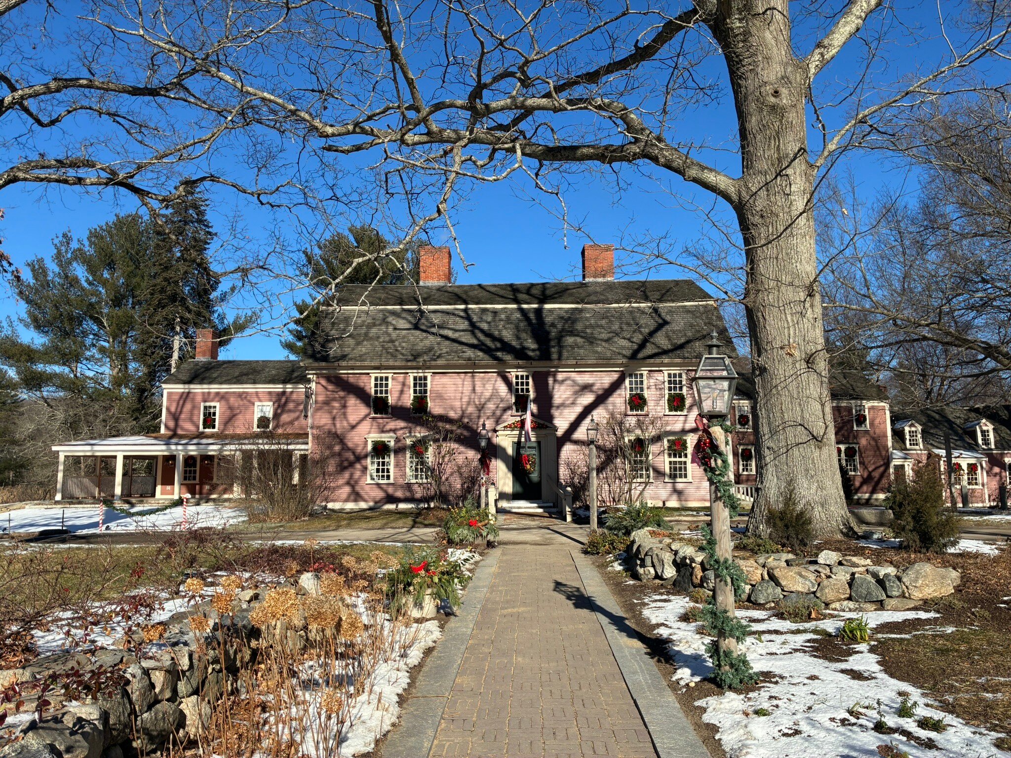 Longfellow's Wayside Inn-官方