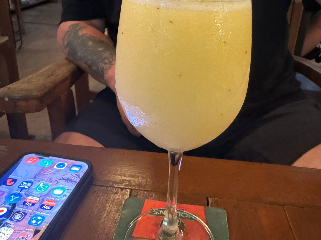 Cocktail King-曾蒙海滩必去景点