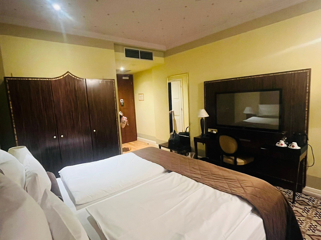 格兰子酒店主图