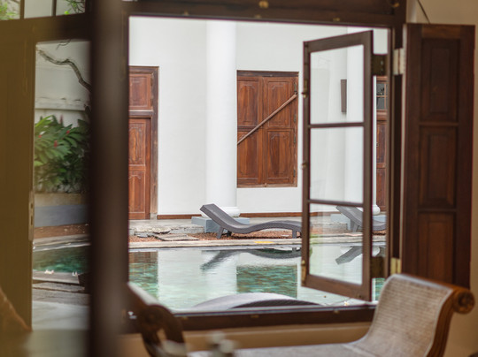 加勒堡酒店主图