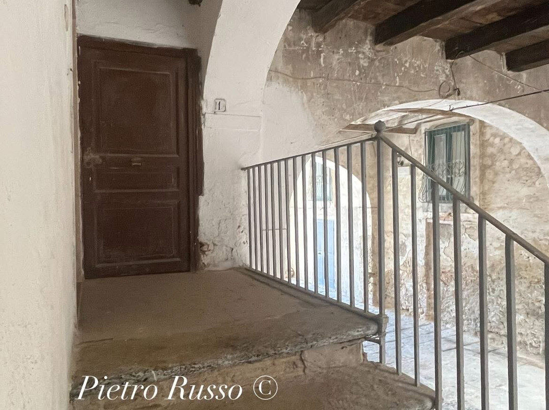 Palazzo Giunti-Strongoli必去景点