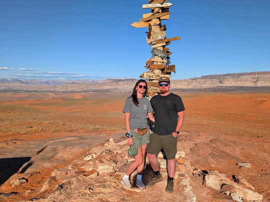 Red Rock Humvee Tours-哈里肯必去景点