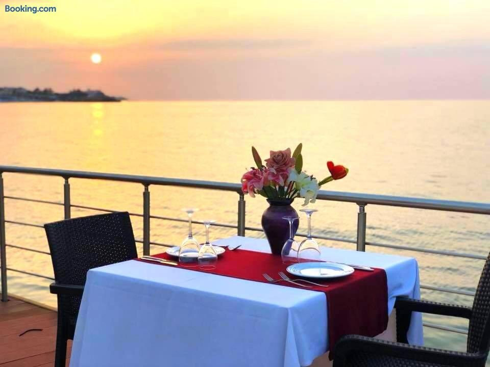 ADA Beachfront Boutique Hotel & Restaurant