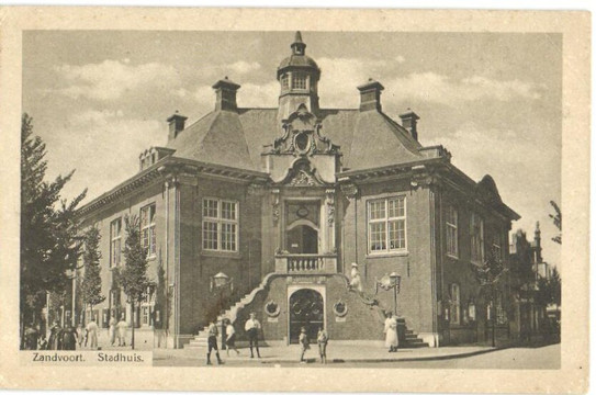 Stadhuis Zandvoort-赞德沃特必去景点