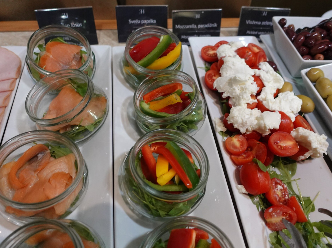 伊弗洛帕酒店主图