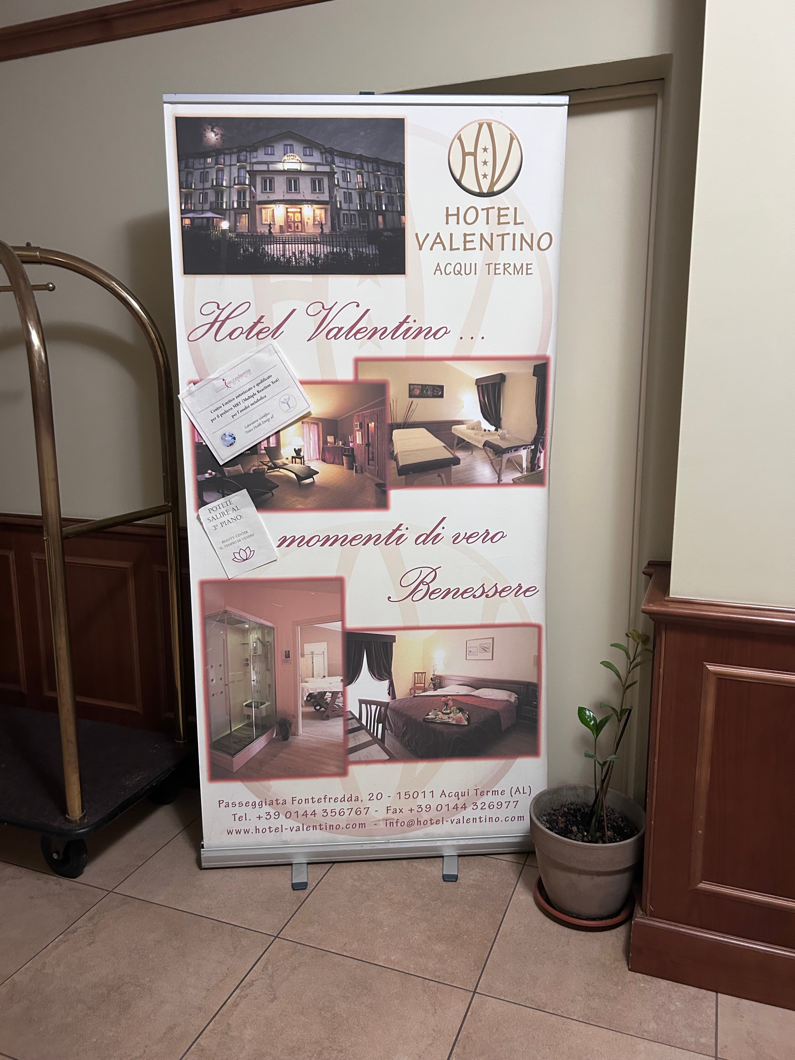 华伦天奴酒店-官方