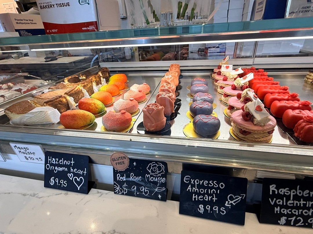 Lakon Paris Patissery