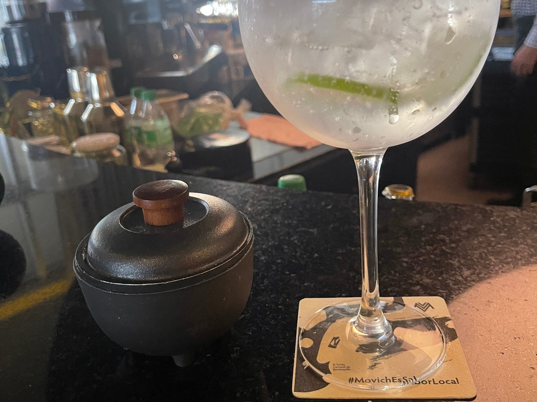 摩维克布鲁26酒店主图