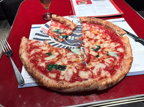 ジーノ ソルビッロ アーティスタ ピッツア ナポレターナ