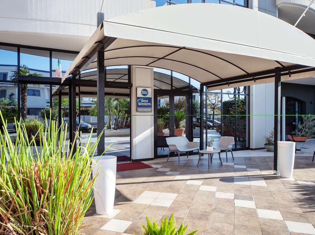 贝斯特韦斯特皇家酒店主图