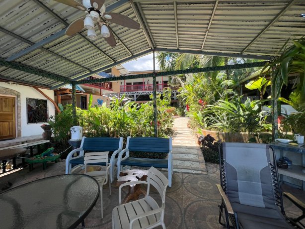 希门尼斯小屋酒店-官方