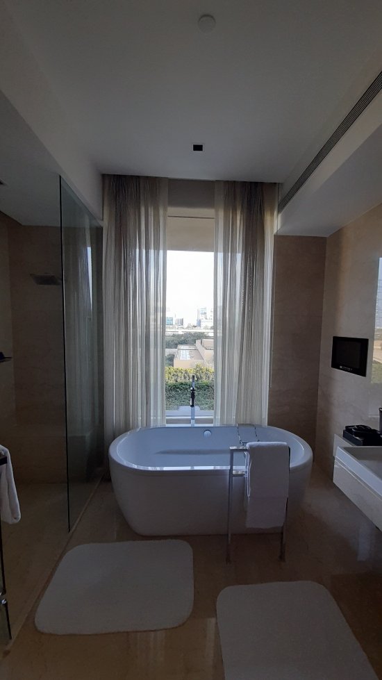 古尔冈欧贝罗伊酒店-浴室