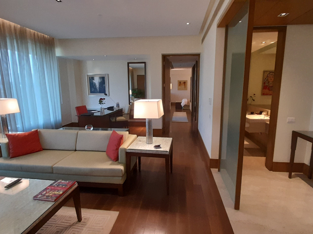 古尔冈欧贝罗伊酒店主图