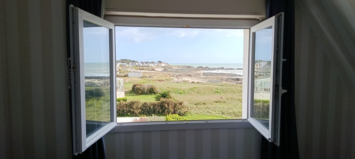 青苔海洋酒店-客卧