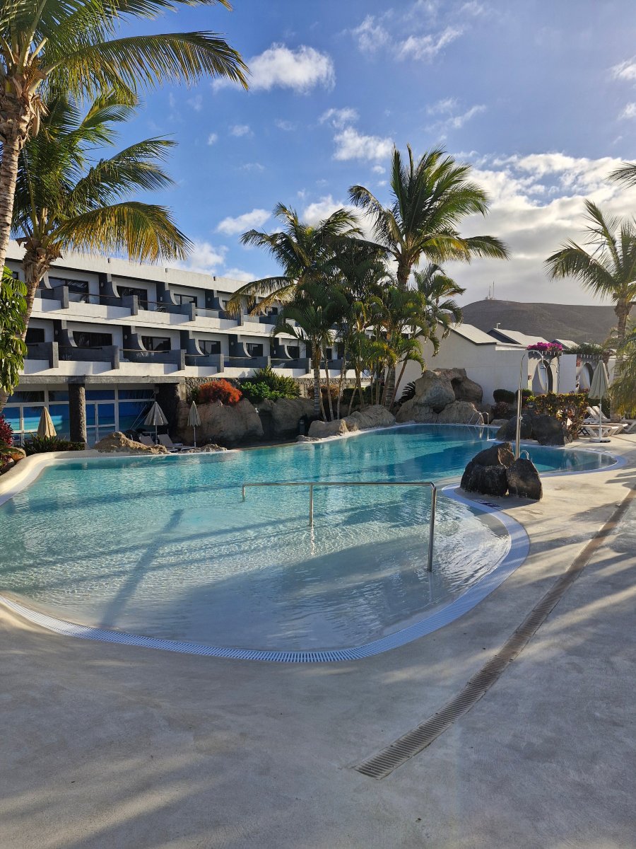 R2 浪漫幻想曲梦幻套房饭店 - 限成人- 全包式-官方