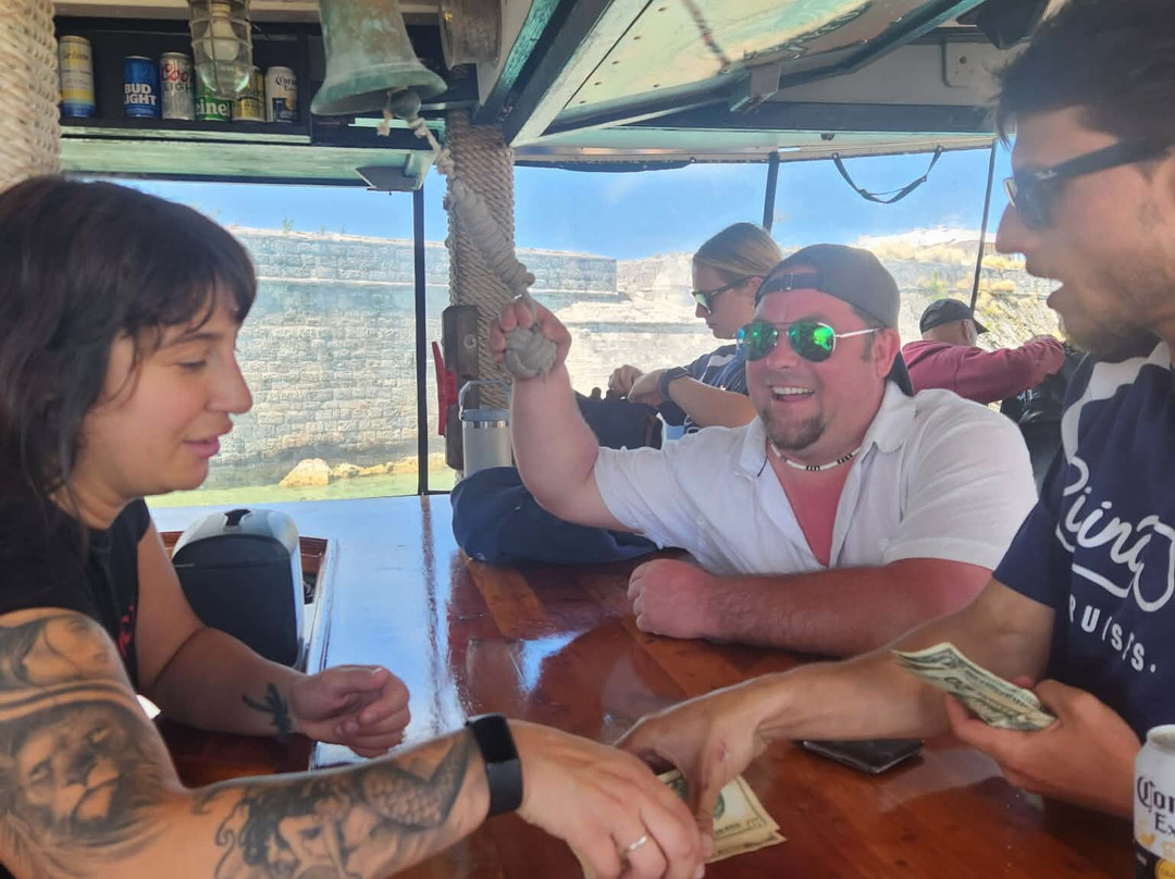 Calico Jack's Floating Bar-Somerset Village必去景点