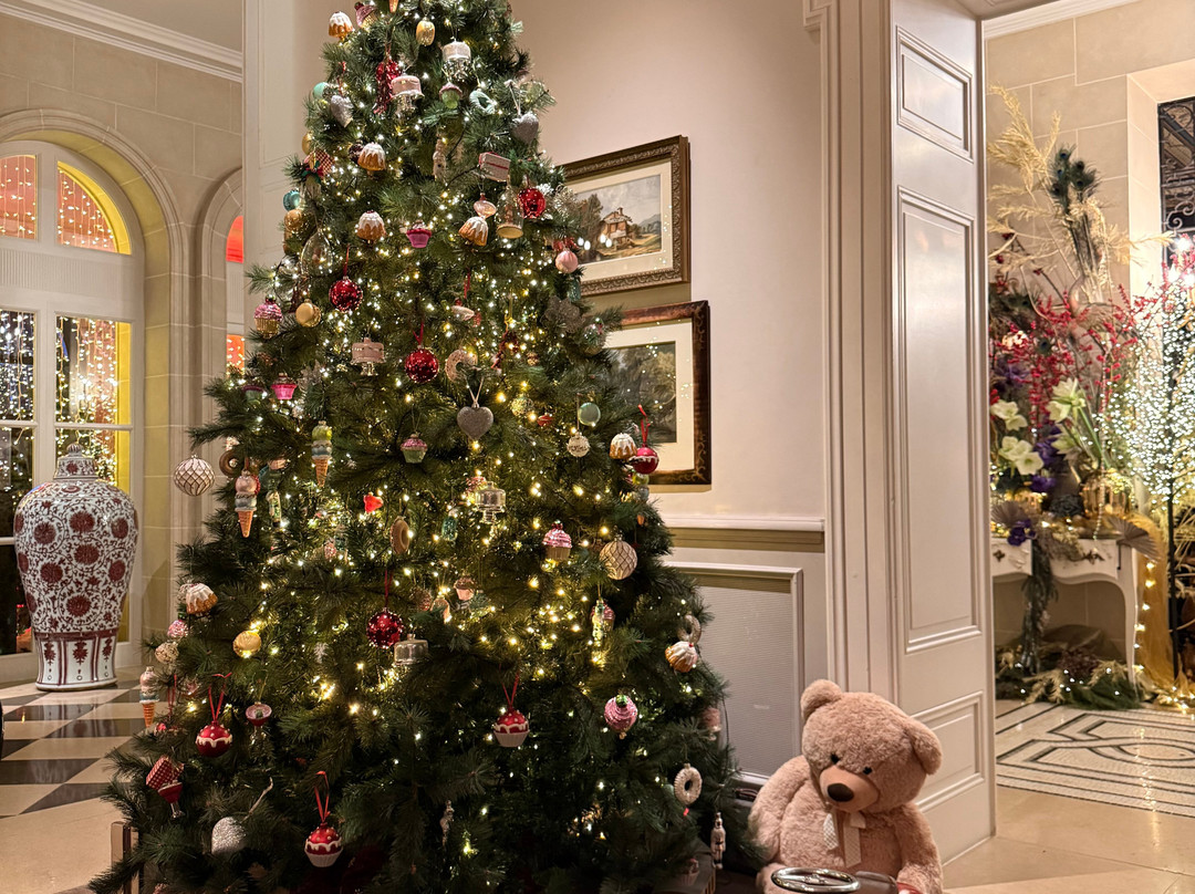 怡东大湖景酒店主图