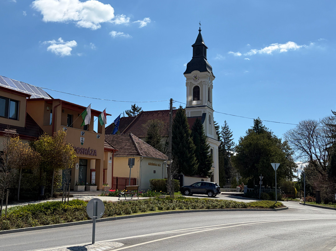 Balatonkenesei Magyarok Nagyasszonya templom-Balatonkenese必去景点