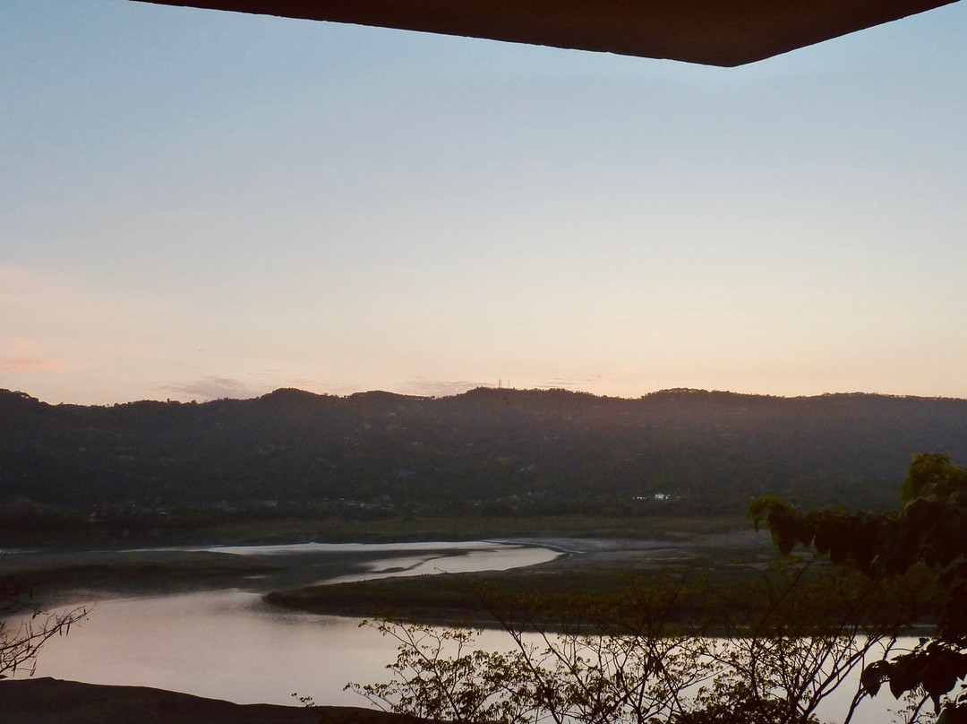 Hotel Lake View (HPTDC)主图