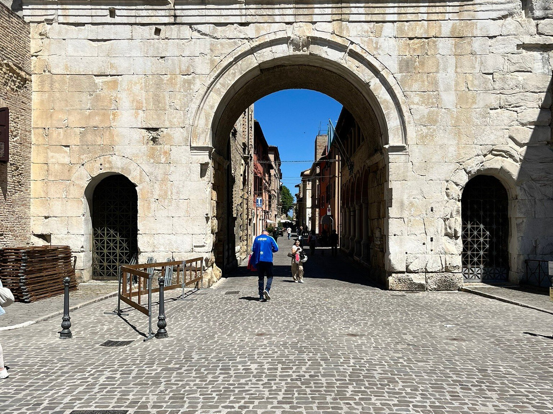 Arco di Augusto-法诺必去景点