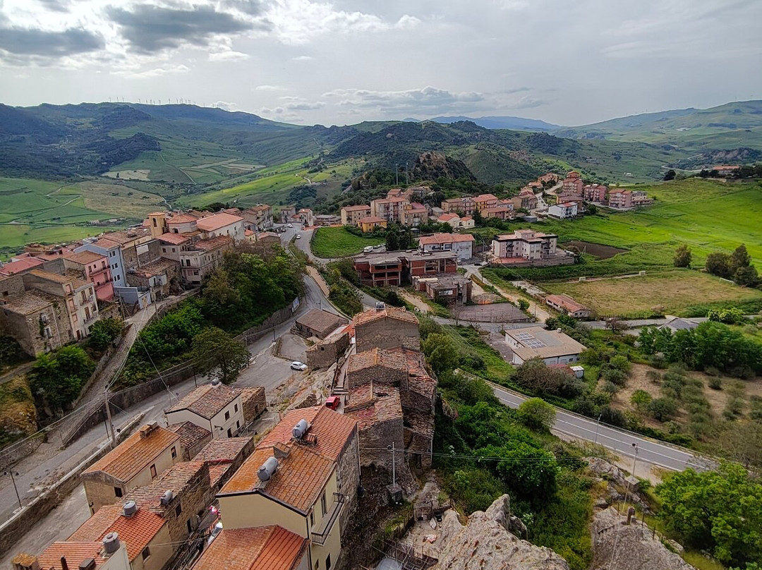 Castello Di Sperlinga-Sperlinga必去景点