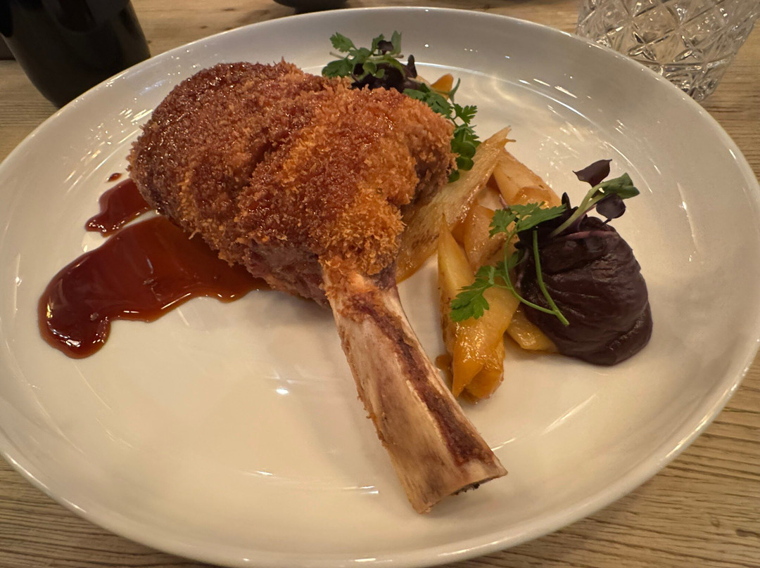 KITCHENS Restaurant & Bar