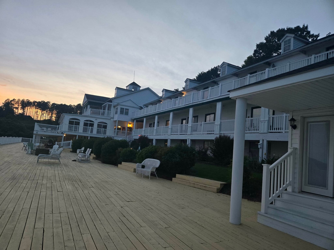 Mountain Harbor Inn Resort On the Lake主图