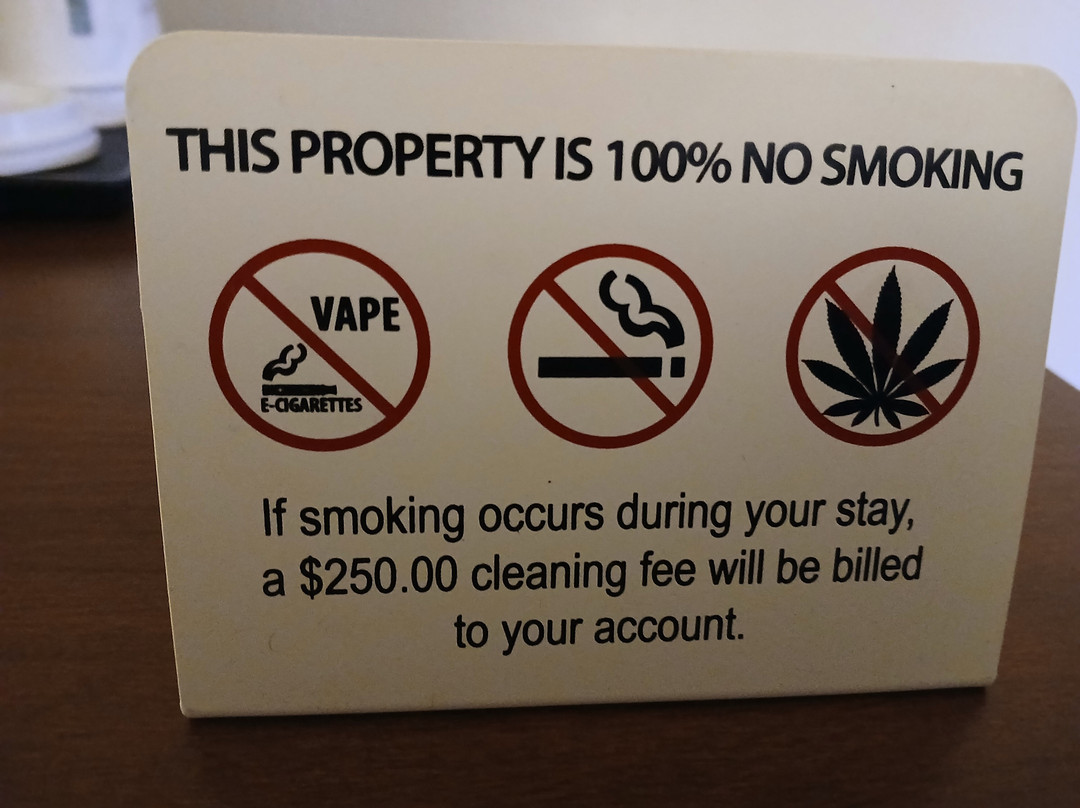 费尔蒙特温德姆速8酒店主图