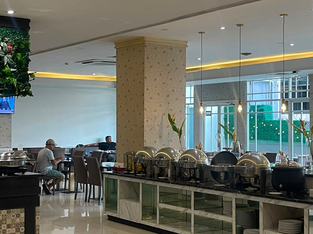 达法姆酒店-三宝垄主图