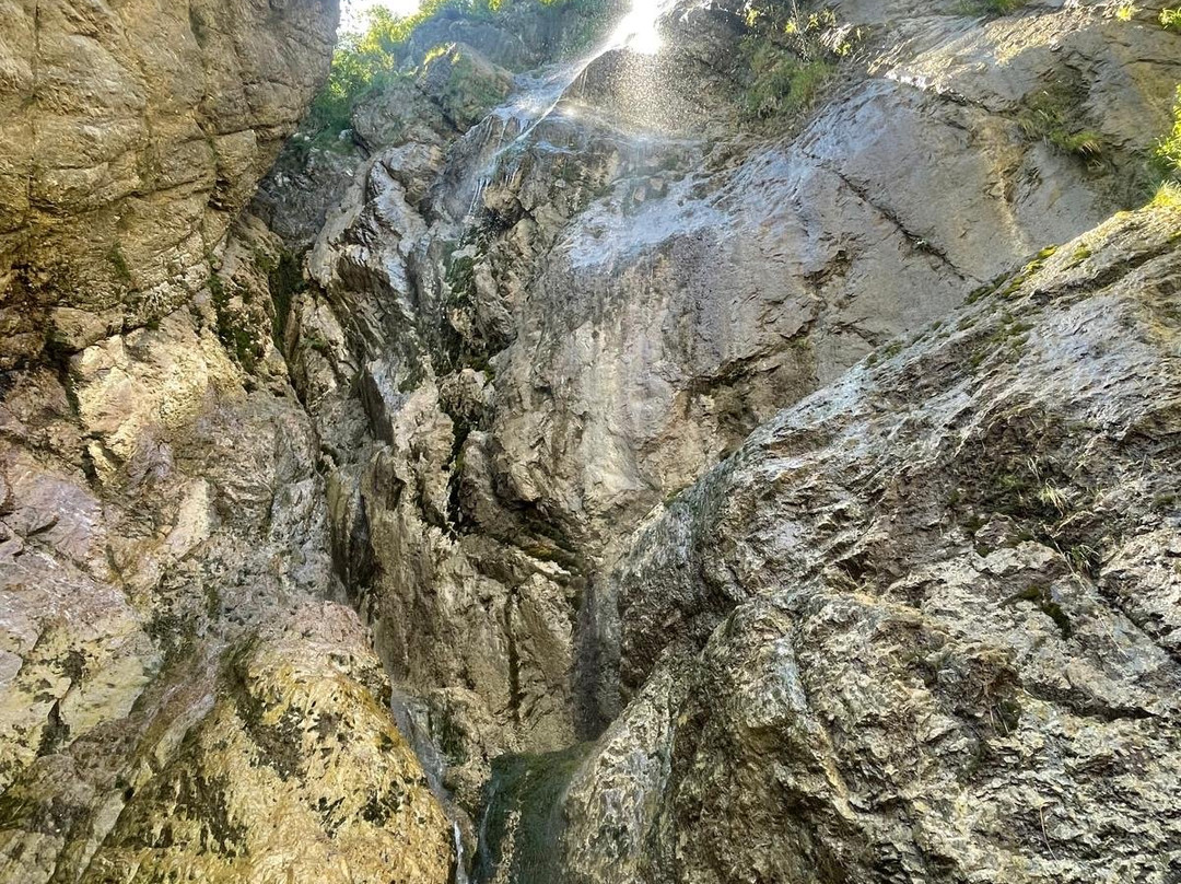 Da Laveno alla Cascata della Froda-Laveno-Mombello必去景点