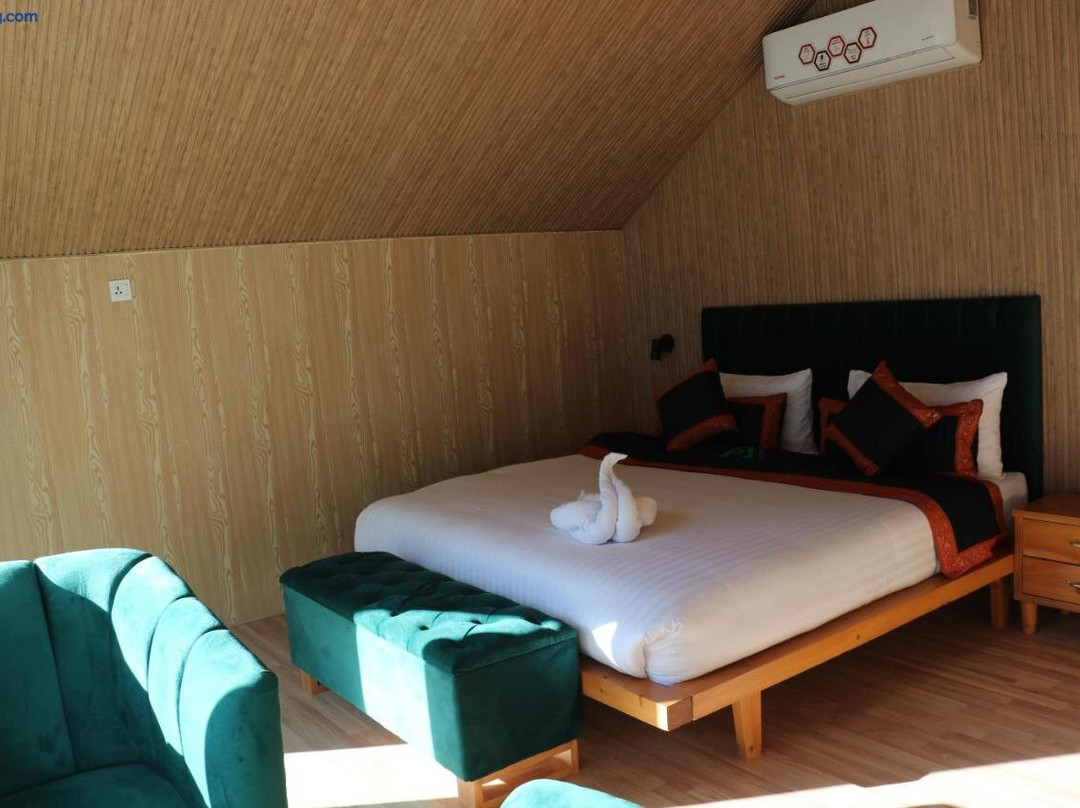 Apex Hotels and Resorts Attabad Lake Hunza