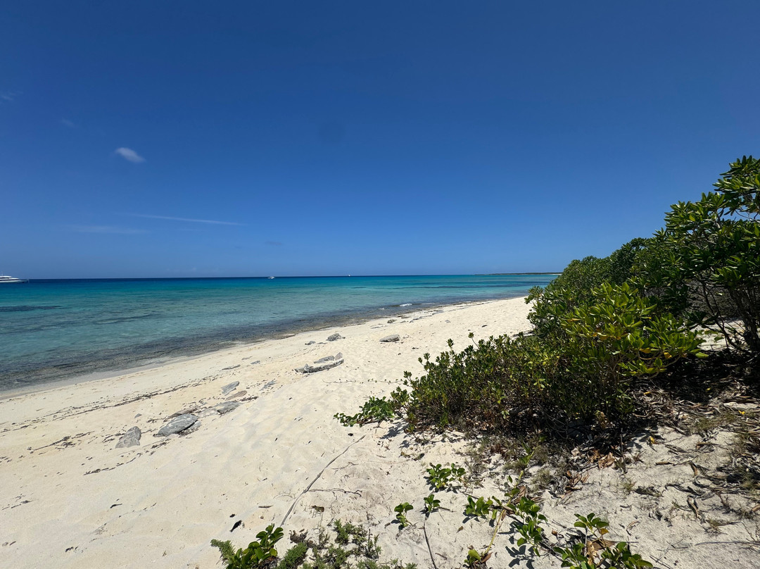 Malcolm's Road Beach-普罗维登西亚莱斯必去景点
