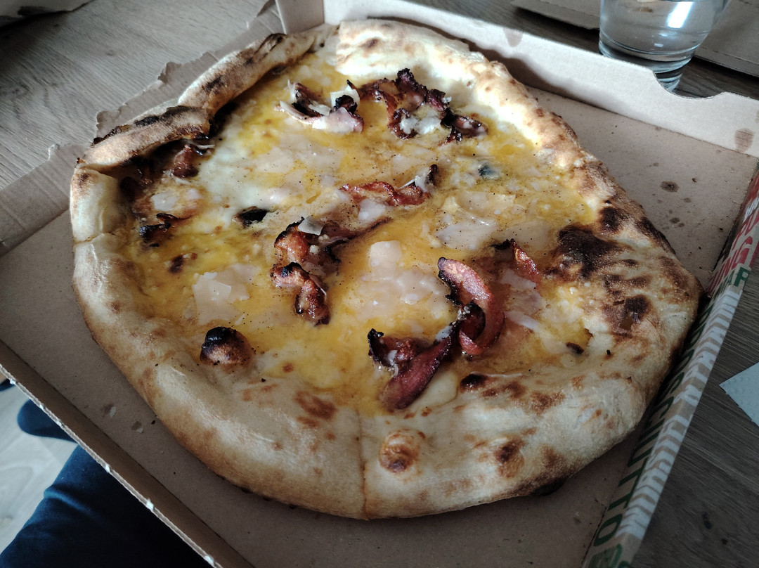 La Pizzeria